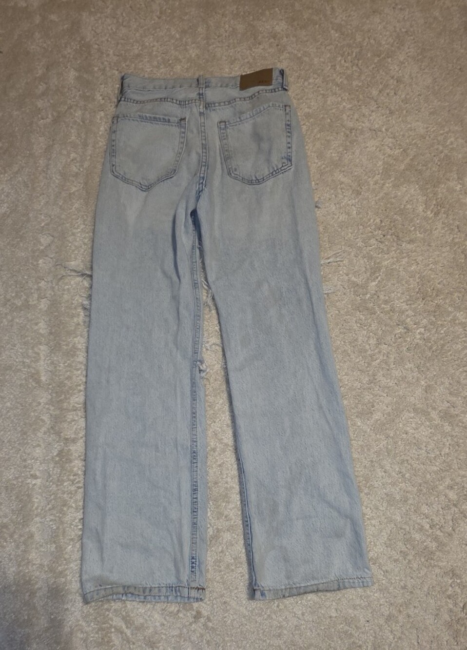 Aeropostale Light Wash Ripped Jean - Picture 2 of 4